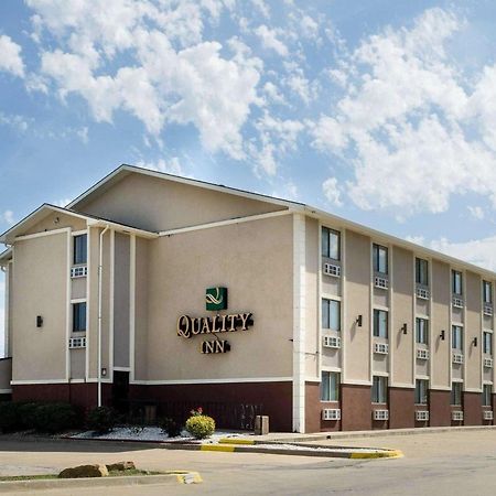 Quality Inn I-70 At Wanamaker Топика Экстерьер фото