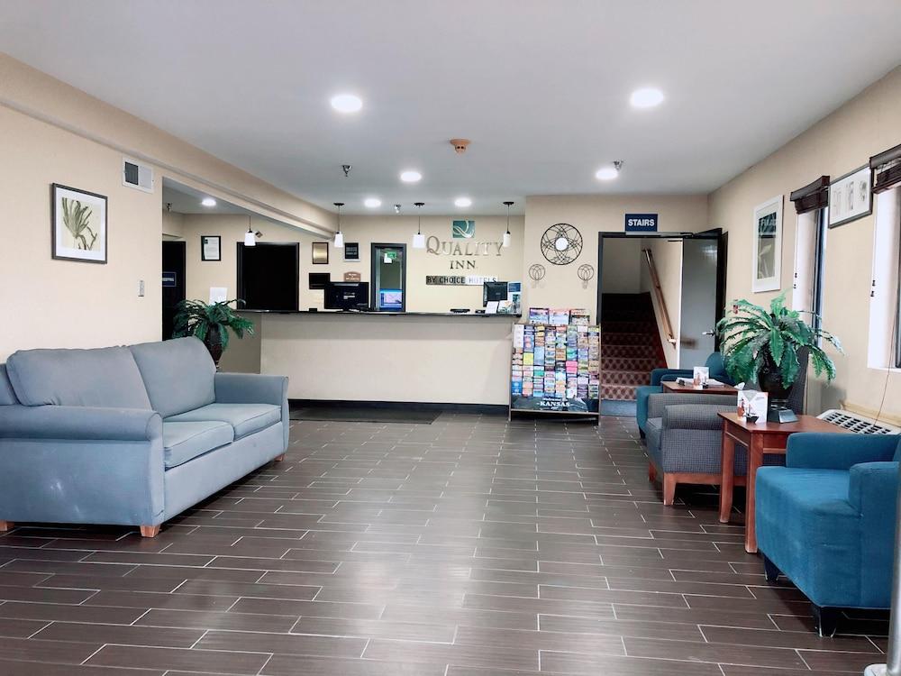 Quality Inn I-70 At Wanamaker Топика Экстерьер фото