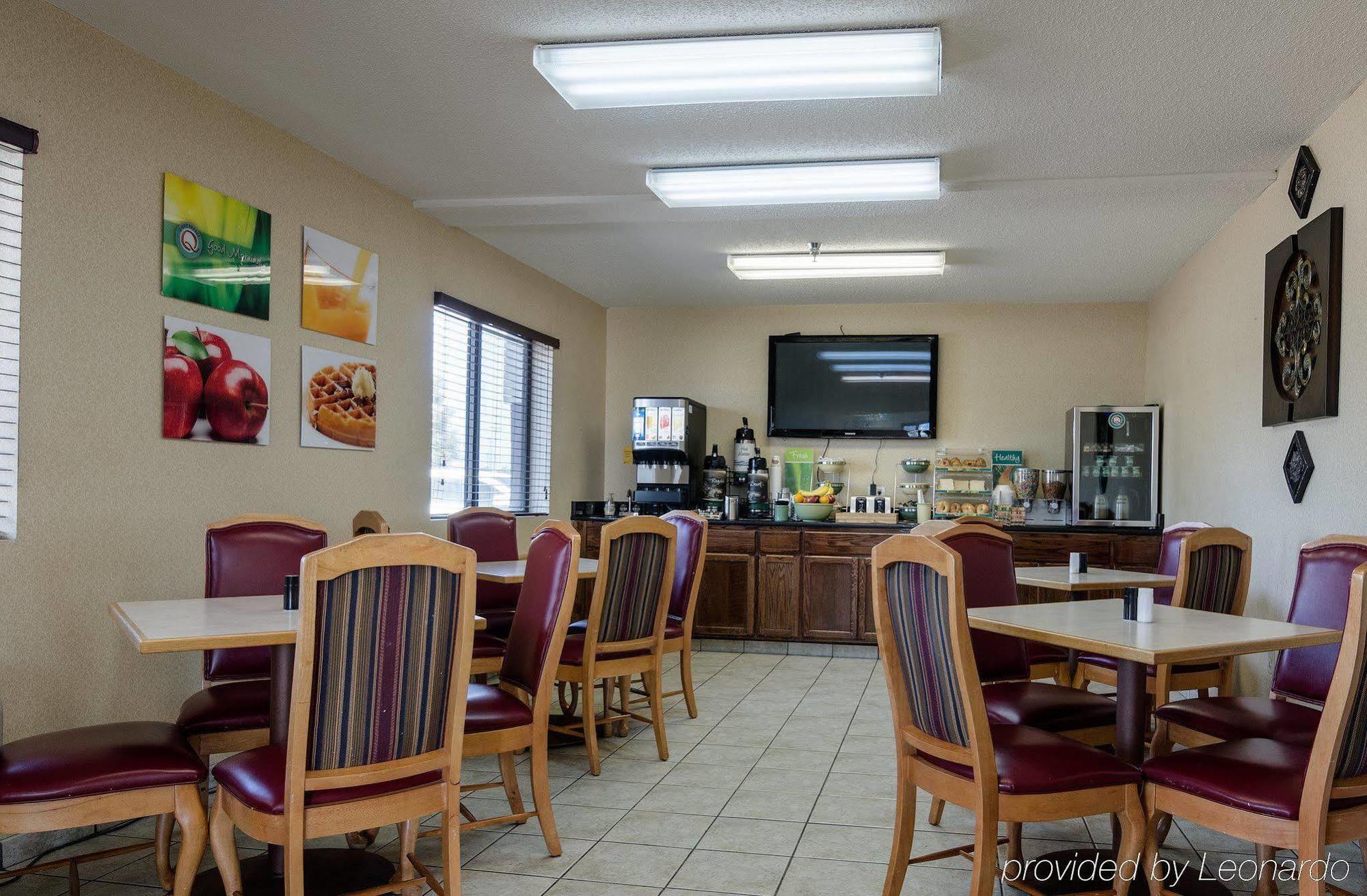 Quality Inn I-70 At Wanamaker Топика Экстерьер фото